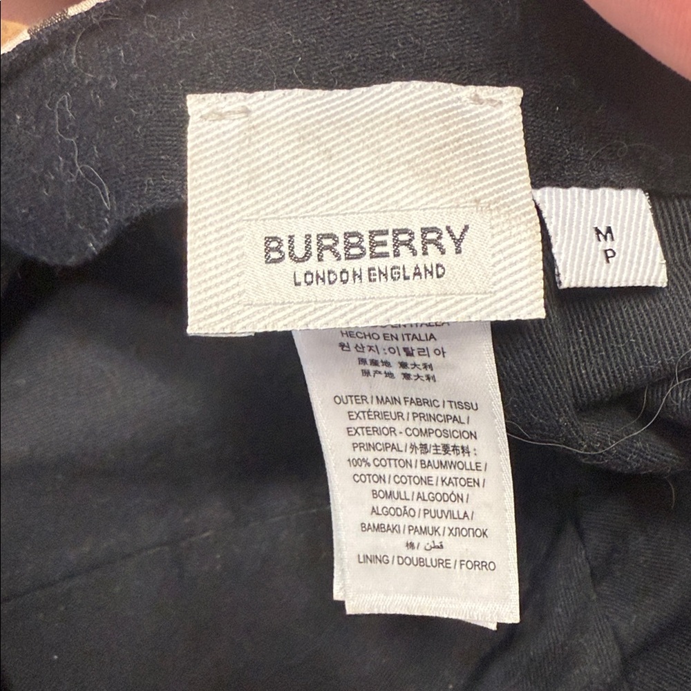 Burberry hat - Picture 4 of 7